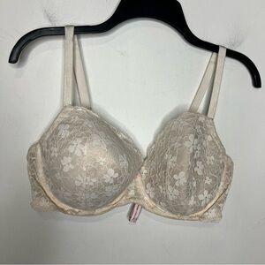 Victoria’s Secret dream angels lined Demi lace bra size 38DD
